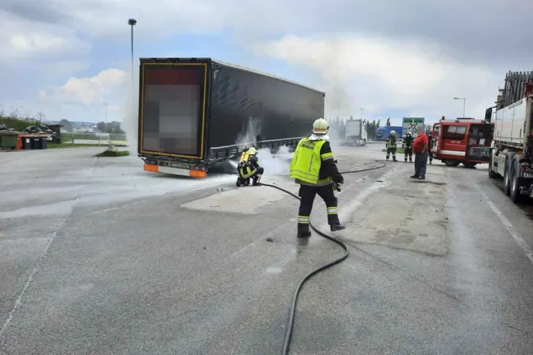 Grafenwörth - Explosion an LKW fordert einen schwer Verletzten
