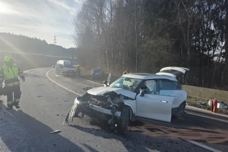Mitterdorf im Mürztal  – Mehrere Verletzte bei Unfall auf der B72