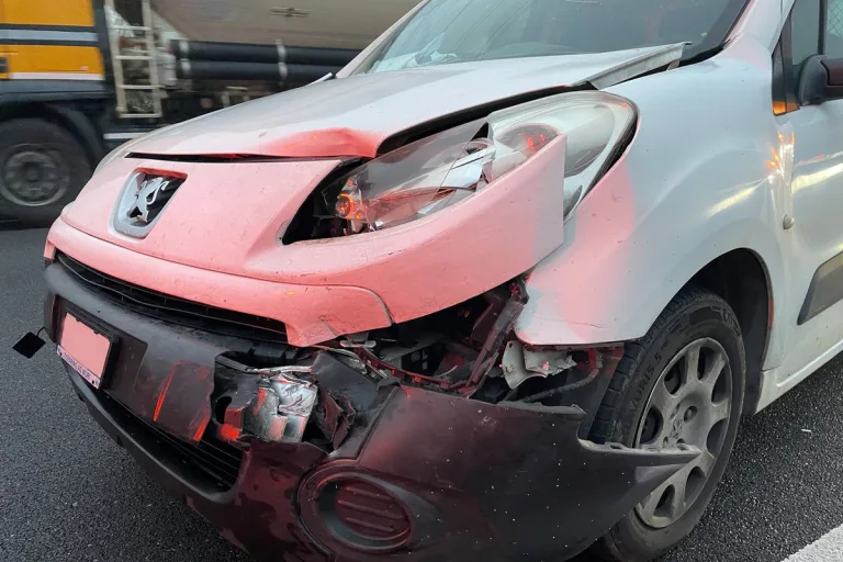 Unfall in Inwil LU – Bremsmanöver zu spät bemerkt - Lenker unter Drogeneinfluss
