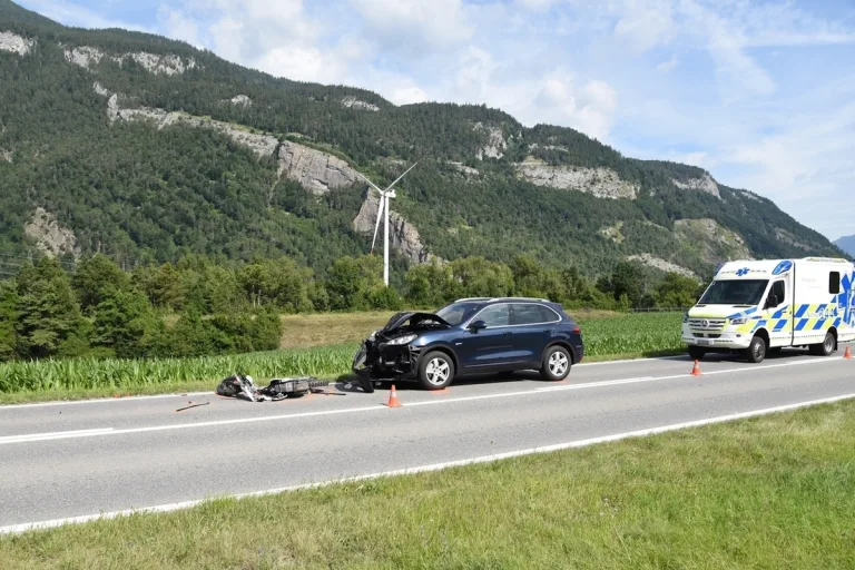 Trimmis GR – Motorradfahrer bei Frontalkollision schwer verletzt