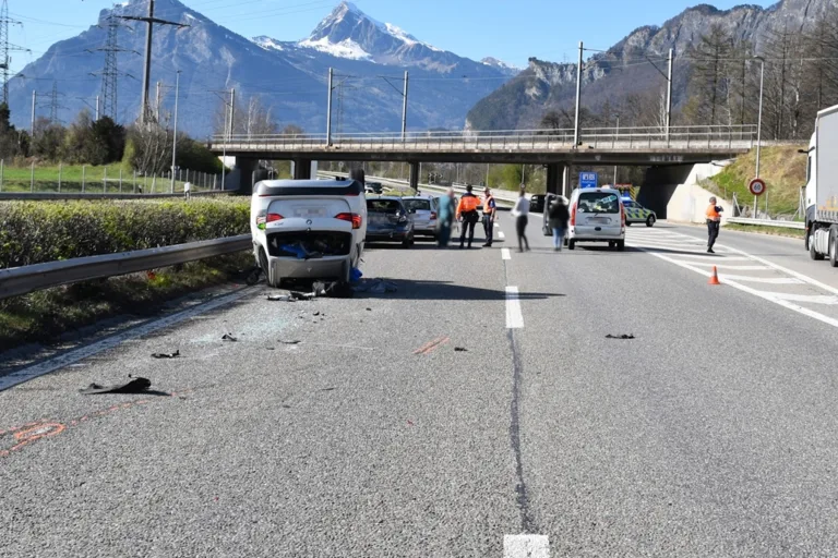A13 in Maienfeld GR – Unfall mit vier Fahrzeugen
