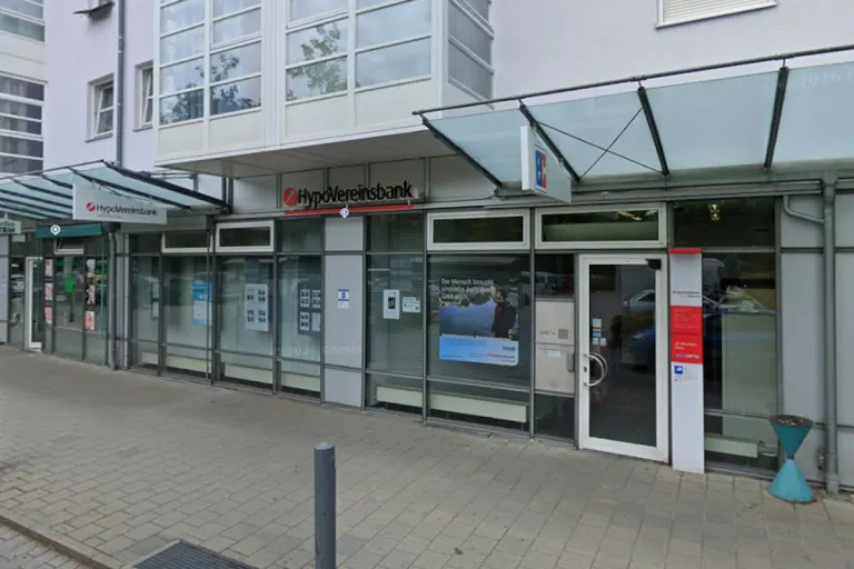 Regensburg – Tatverdächtiger nach Geiselnahme in Bank festgenommen