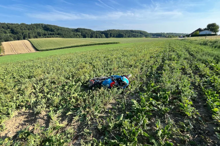 Gossliwil SO – Junger Motorradfahrer bei Unfall schwer verletzt