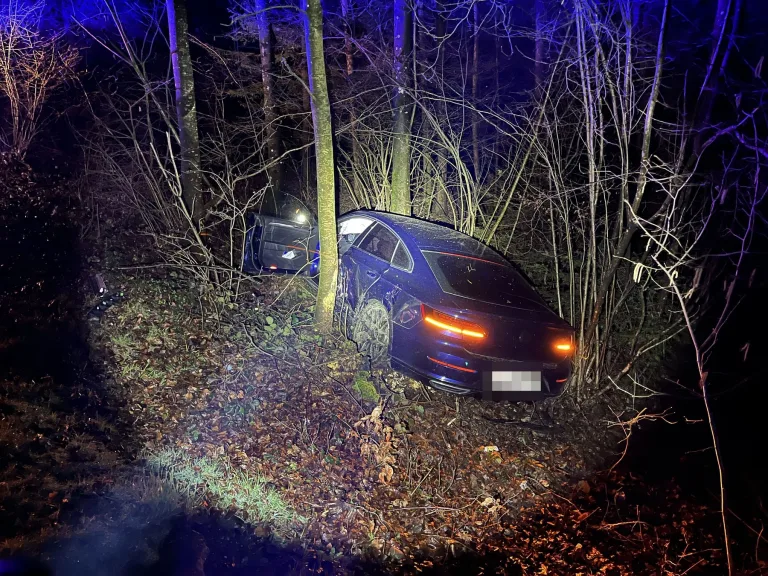 Gretzenbach SO: Betrunken aus der Kurve geflogen und gegen Baum gekracht