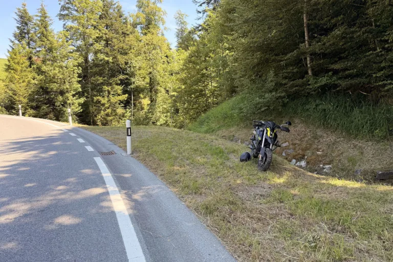 Wald AR – 19-Jähriger bei Motorradunfall verletzt