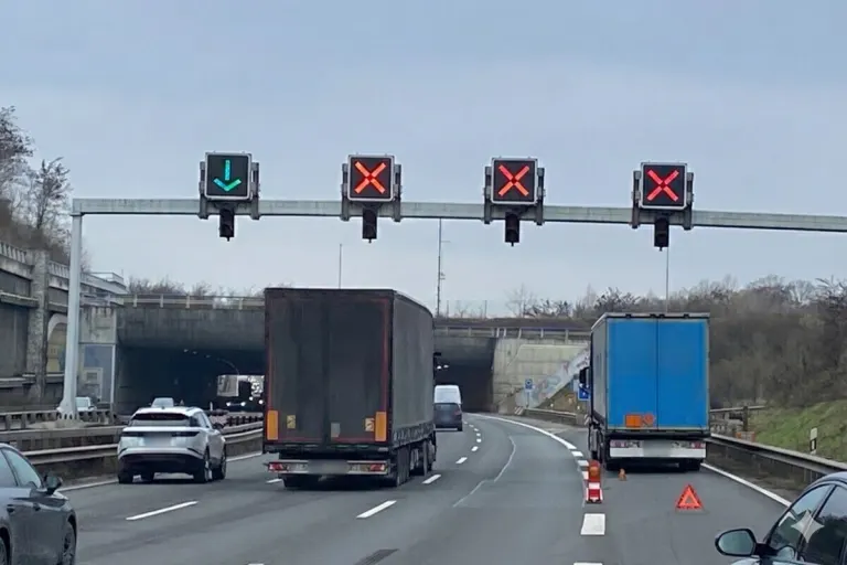 Ingelheim am Rhein – Verkehrsteilnehmer gefährden Polizeieinsatz