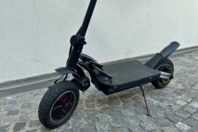 Stadt Luzern - 55 km/h schnelles Elektro-Trottinett sichergestellt