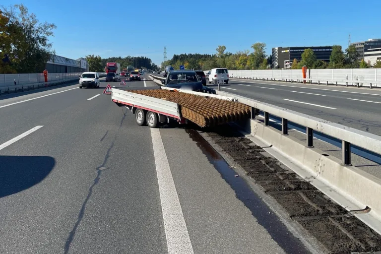 Unfall in Rothenburg LU – Beim Selbstunfall auf der A2 ist Sachschaden entstanden