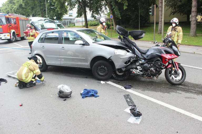 Wülfrath –  Motorradfahrer bei Verkehrsunfall schwer verletzt