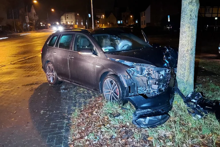 Verden – Frontal gegen Baum