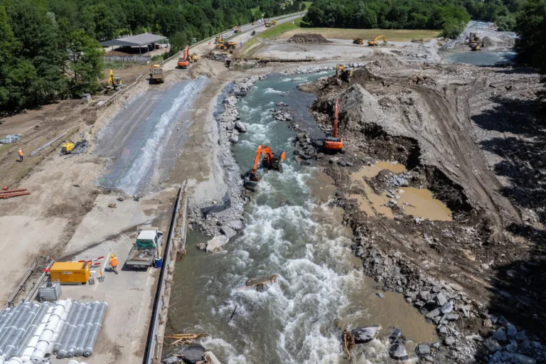 Mesocco GR - A13 soll nach Hochwasser wieder rasch eröffnet werden