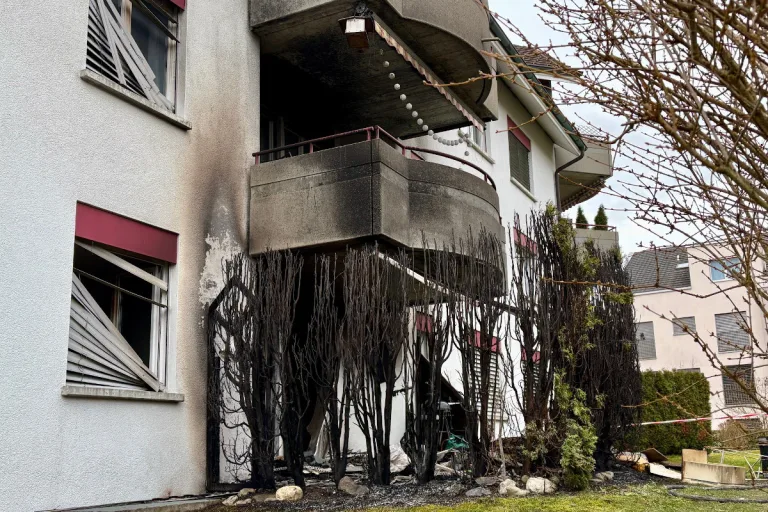 Bürglen TG – Ursache nach Brand auf einem Sitzplatz unklar