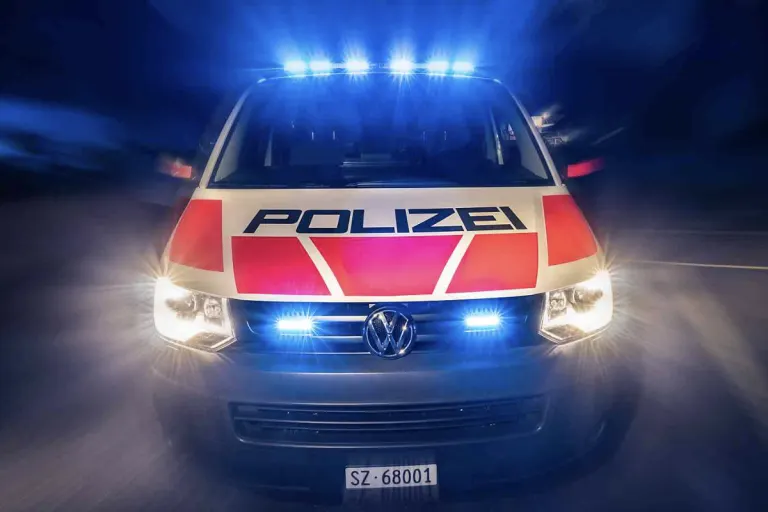Lachen SZ - Mehrere Luxusautos gestohlen