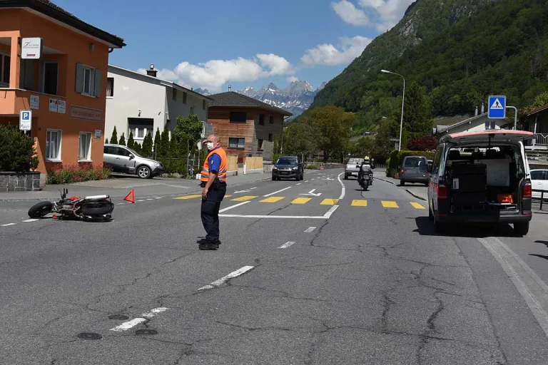 Sargans SG - Motorradfahrer nach Unfall verletzt