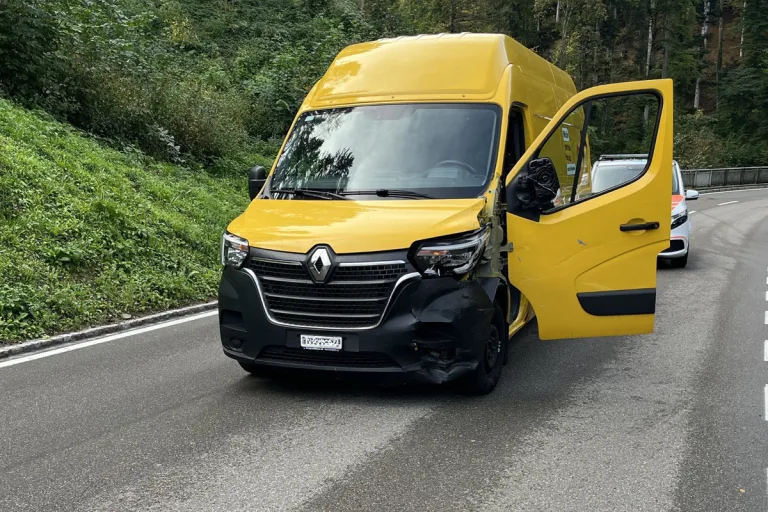 Heiden AR – Mann entwendet Lieferwagen und verursacht Unfall