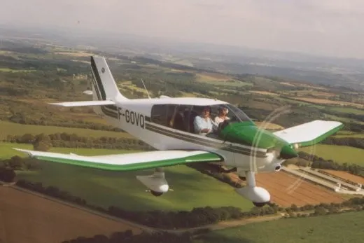 Reutlingen - Leichtflugzeug verunglückt - Pilot lebensgefährlich verletzt