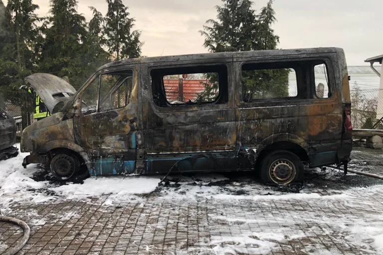 Grossenerich - Auch ein Porsche geriet in Brand