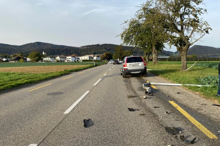 Lostorf SO - Volvofahrer baut unter Alkoholeinfluss mehrere Kollisionen