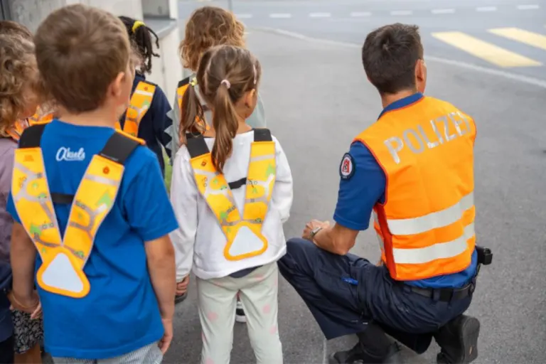 Schulbeginn am 11. August – Stadtpolizei ruft zur Rücksicht auf