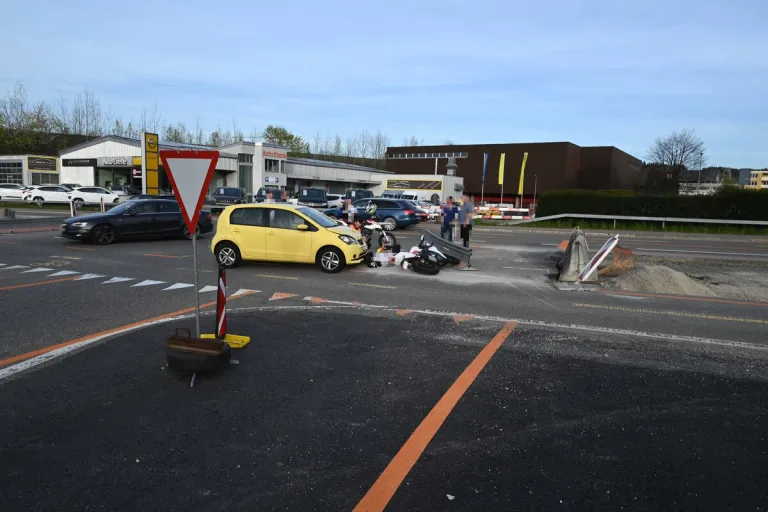 Oberbüren SG - Auto beim Abbiegen übersehen 