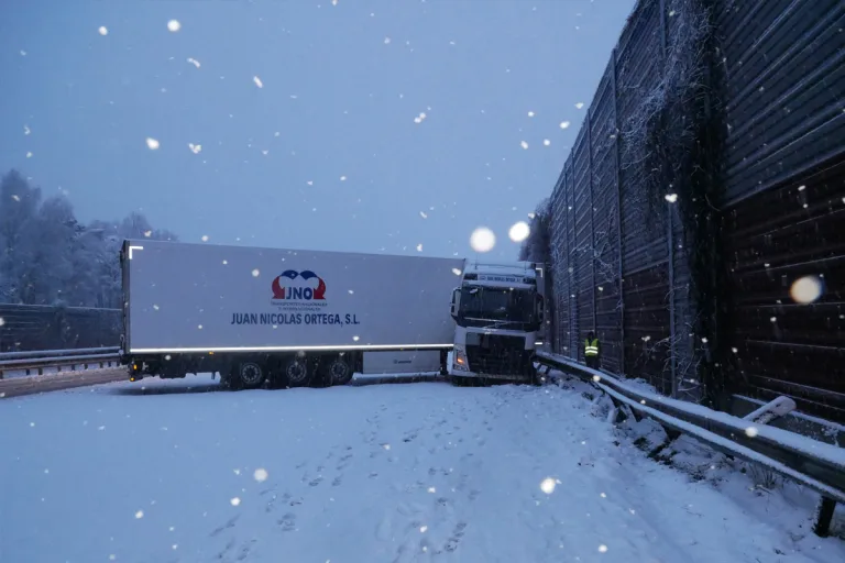 A1 Rotenburg – 38 Verkehrsunfälle in zwei Tagen durch Glätte