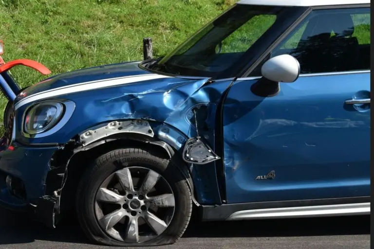 Niederteufen AR - Zwei Verletzte nach Verkehrsunfall 