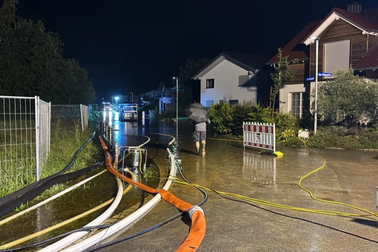 Konstanz BW – Feuerwehr im Dauereinsatz nach Starkregen