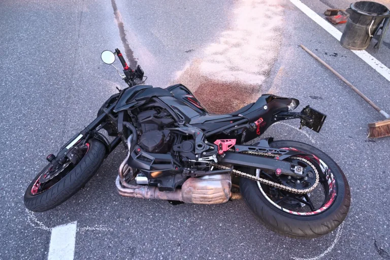 Gams SG – Motorradfahrer bei Selbstunfall verletzt