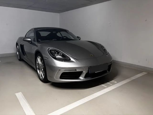 Hannover – Porsche 718 Cayman aus Tiefgarage gestohlen