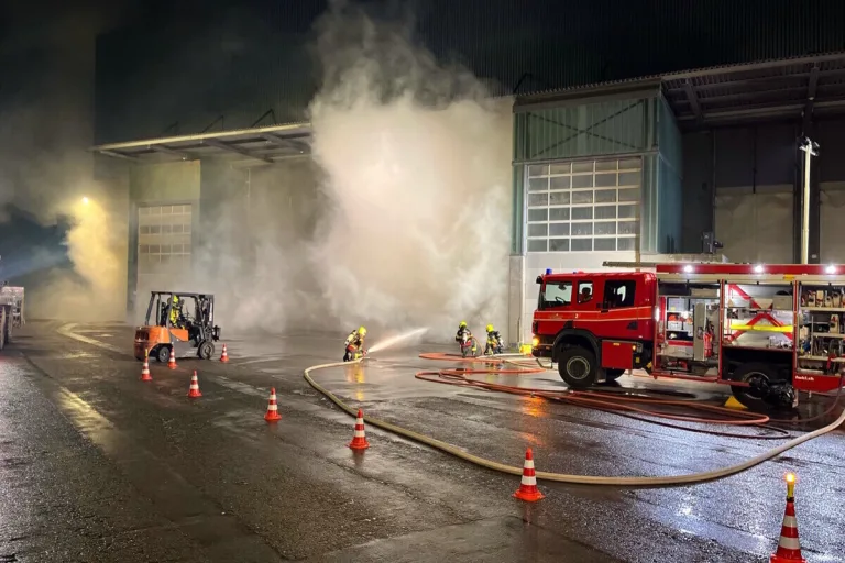 Bazenheid SG - Holzschnitzel in einem Bunker in Brand geraten
