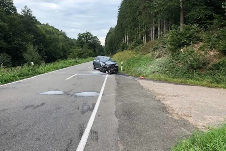 Vorderweidenthal – Motorradfahrer tödlich verletzt