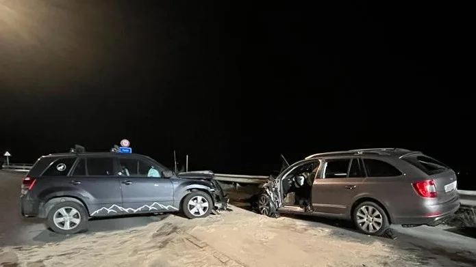 Turin (Salins) VS – Autofahrer nach Frontalkollision schwer verletzt