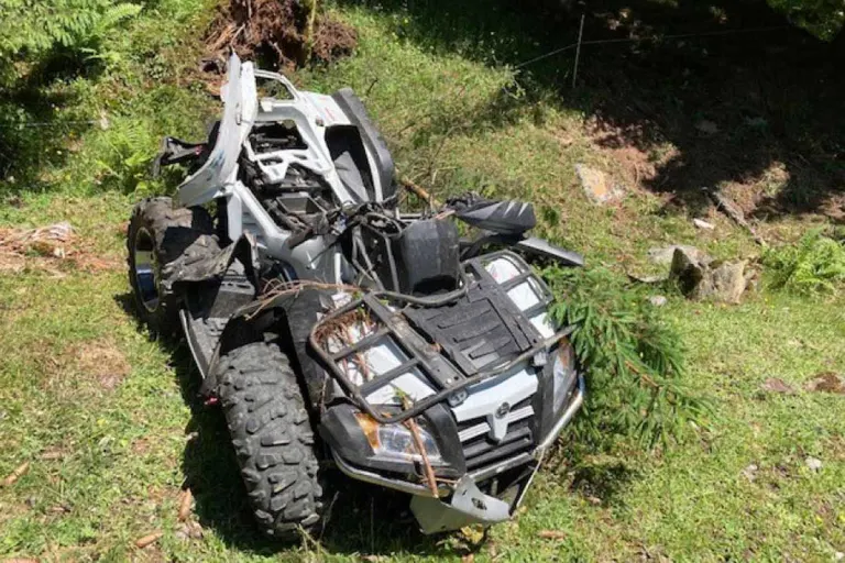 Arbeitsunfall in Gweil - Quad den Abhang hinuntergestürzt