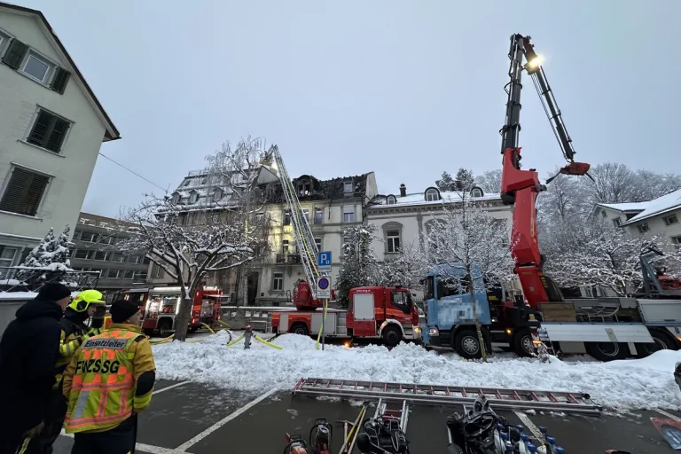 St.Gallen - Lösch- und Brandabsicherungsarbeiten dauern an