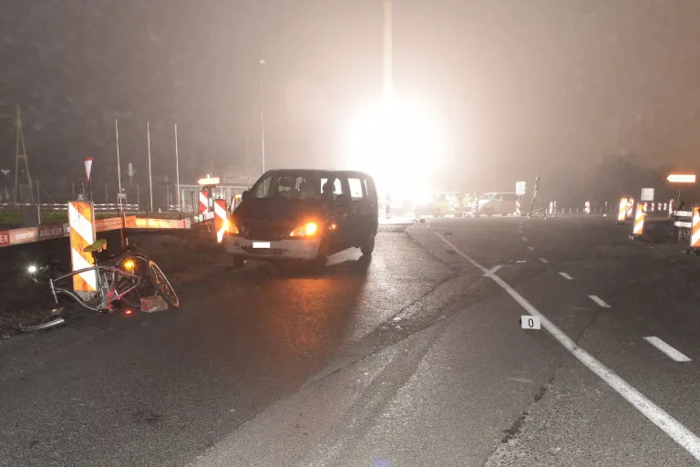 Obfelden ZH – Velofahrerin bei Unfall verletzt
