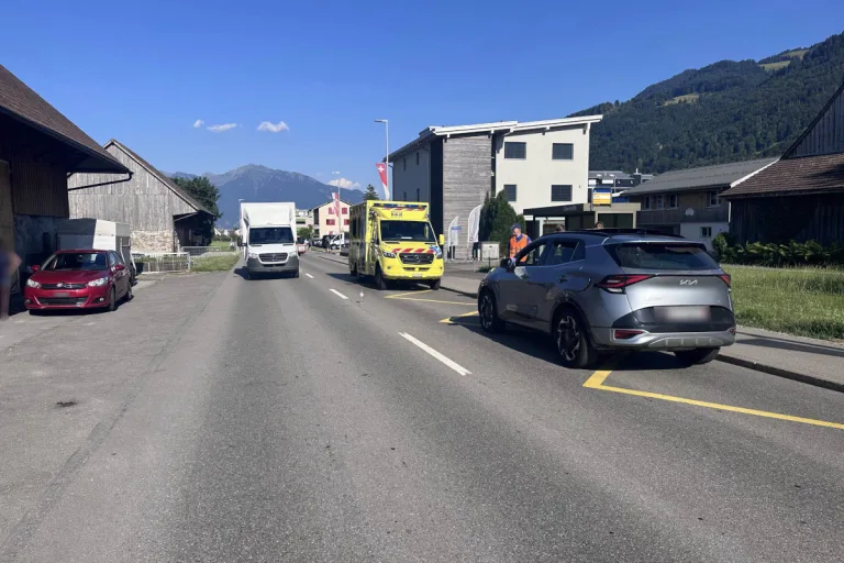 Schübelbach SZ – Zwei Kinder bei Unfall verletzt