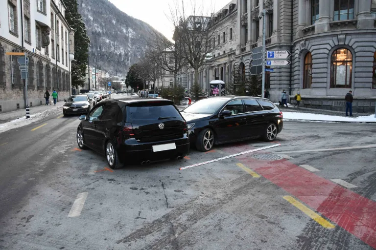 Unfall in Chur GR – Kollision zwischen zwei Personenwagen