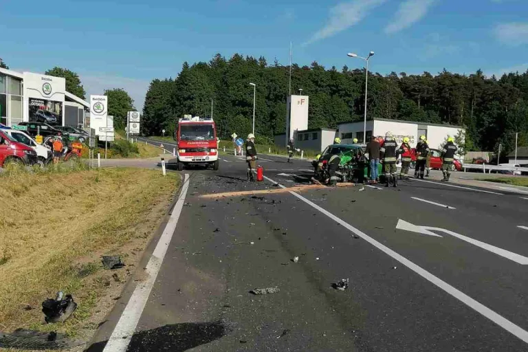 Baumgartenberg - Frontalcrash forderte zwei Verletzte