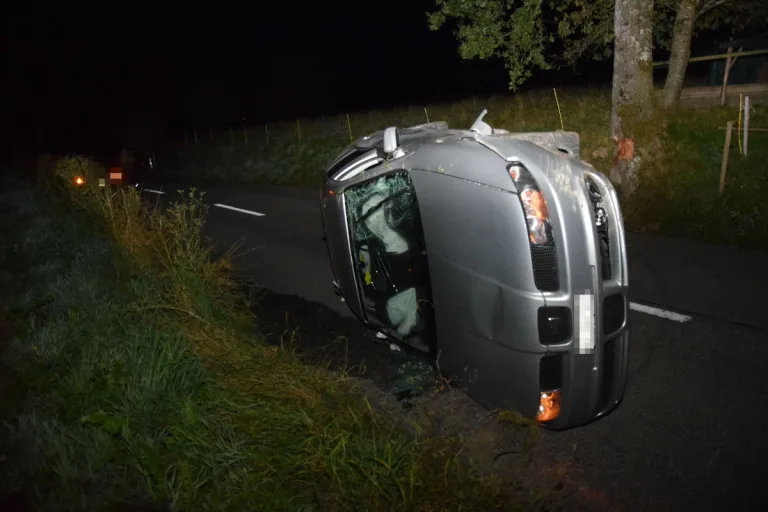 Bibern SO – Fahrzeuglenker/in entfernt sich nach Verkehrsunfall von Unfallstelle