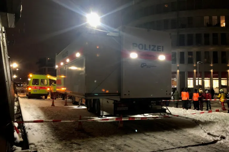 Dübendorf ZH - Mehrfamilienhauskomplex wegen Gasgeruch evakuiert!