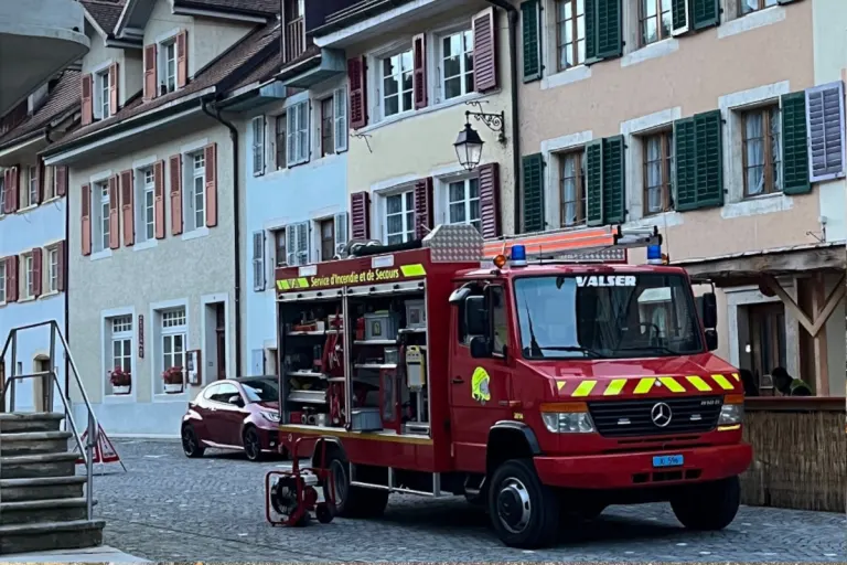 Brand in St. Ursanne – Elektrogerät fängt Feuer
