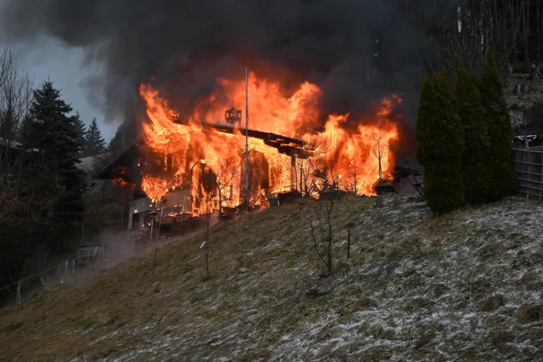 Rieden SG – Haus in Vollbrand