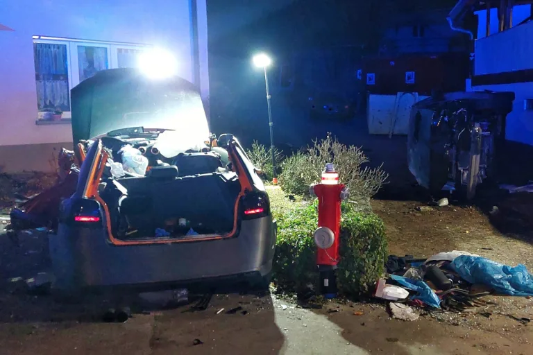 Konstanz – Katastrophaler Verkehrsunfall fordert Feuerwehr