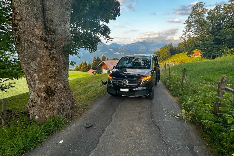 Brienz BE – Schwerer Unfall mit sieben Verletzten