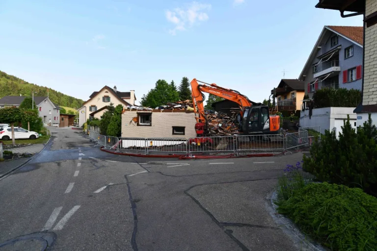 Update gestrigen Feuer im Zentrum von Bichwil SG
