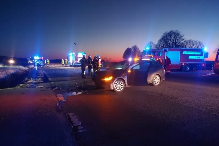 Hildesheim -Neulenker musste aus Wrack geschnitten werden