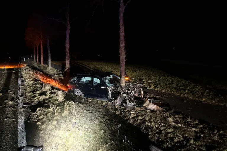 Bad Wünnenberg-Helmern NW - Schwerer Verkehrsunfall
