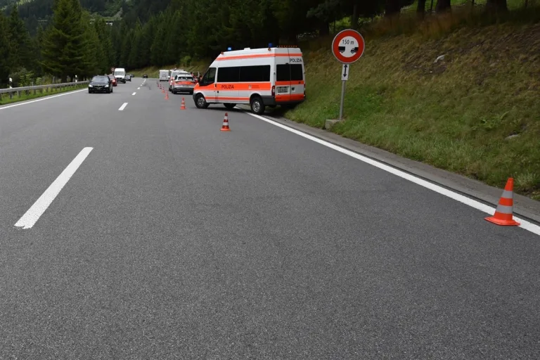 Pian San Giacomo GR - Kollision bei Überholmanöver