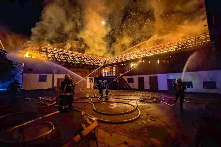 Geretsberg OÖ – Landwirtschaftliches Anwesen in Brand