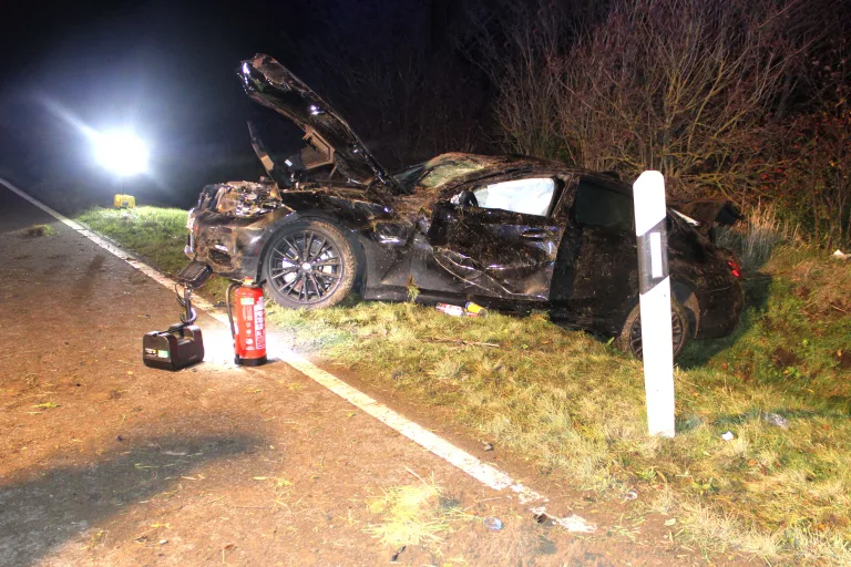 Langerwehe – Alkohol und Drogen am Steuer – 19-Jähriger schwer verletzt